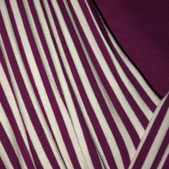 Sleeveless Summer Top - Picture 3 of 4